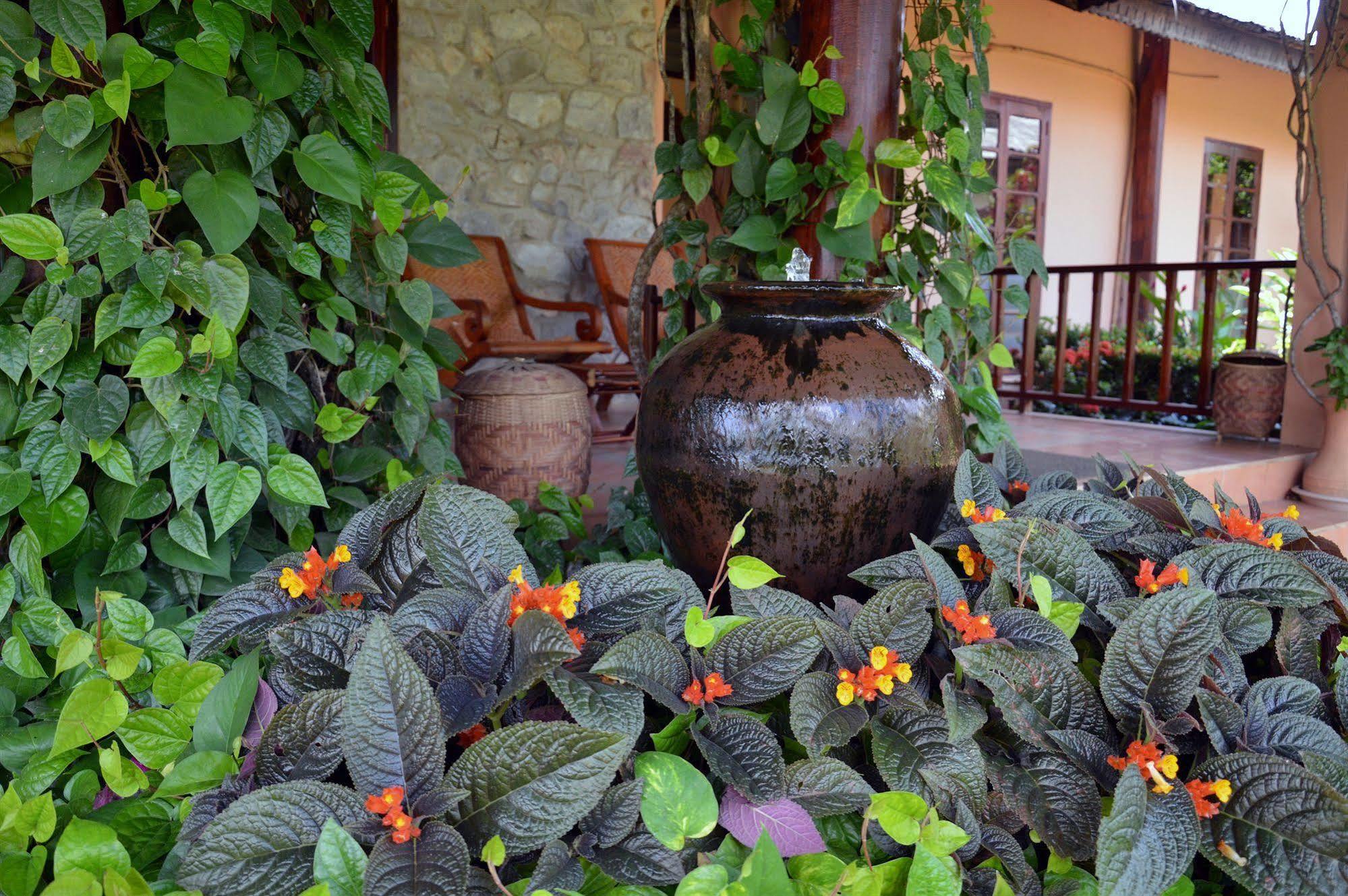 Villa Nam Song Vang Vieng Extérieur photo