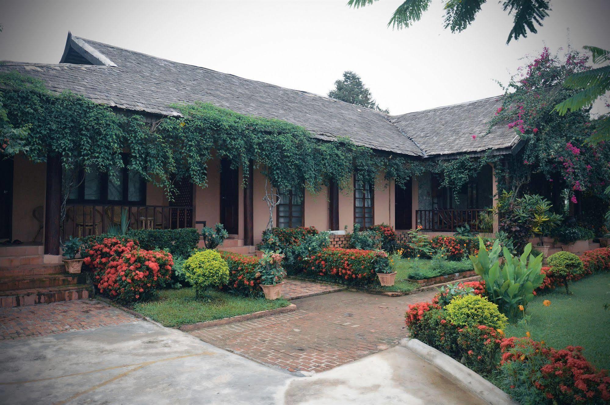 Villa Nam Song Vang Vieng Extérieur photo