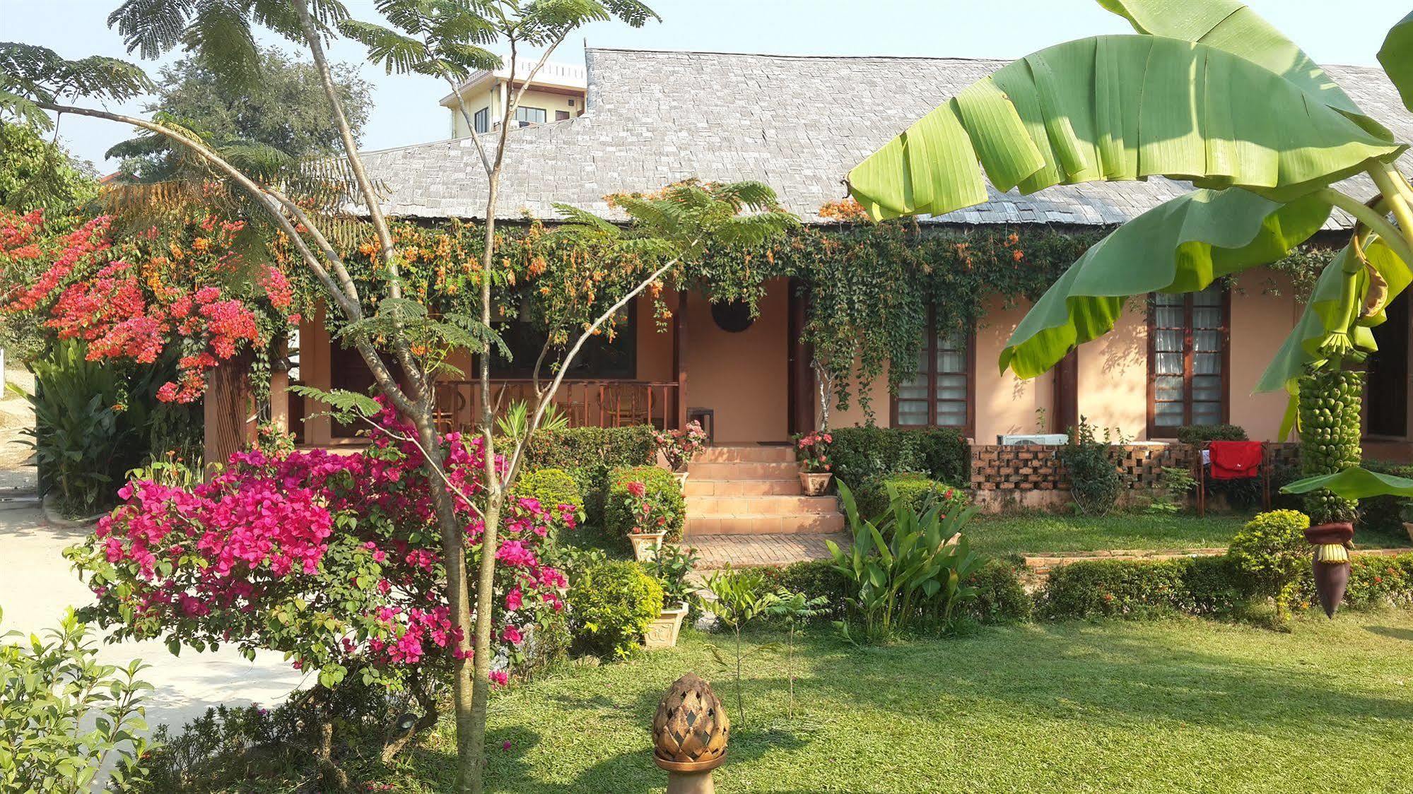 Villa Nam Song Vang Vieng Extérieur photo